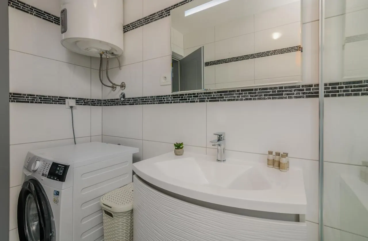 Apartment Diva Sveti Vid-Miholjice Croatia